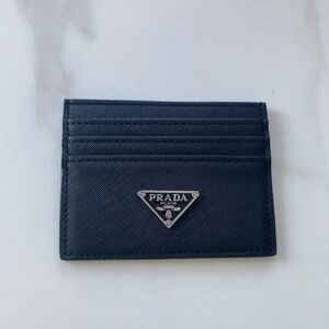 Useful little Cardholder with black colour and sliver logo